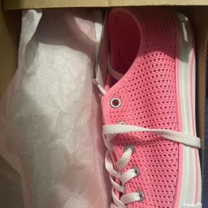 Converse - Pink Fits like an 8